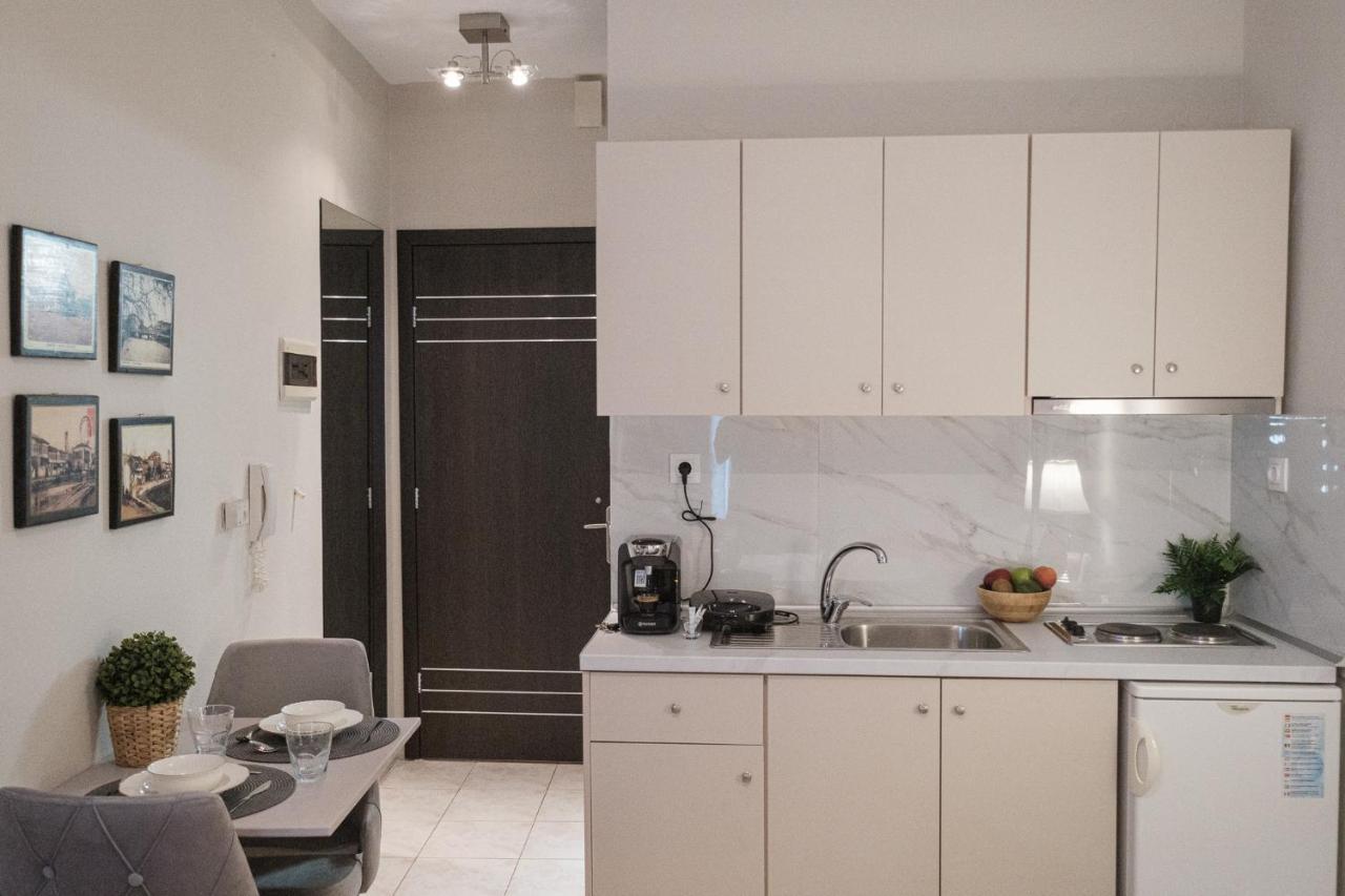 Remvi Appartement Komotini Buitenkant foto